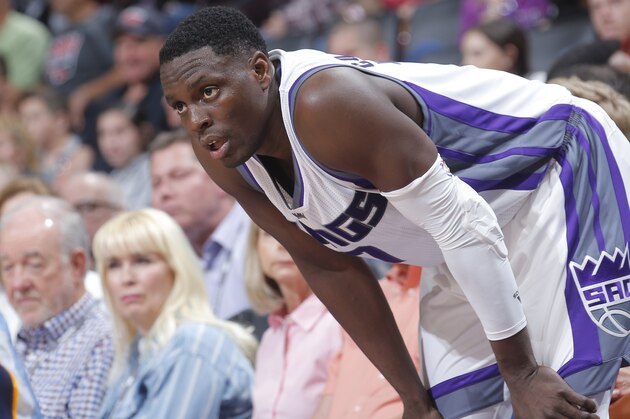 SACRAMENTO, CA - MARCH 27: Darren Collison #7 of the Sacramento Kings looks on during the game against the Memphis Grizzlies on March 27, 2017 at Golden 1 Center in Sacramento, California. NOTE TO USER: User expressly acknowledges and agrees that, by downloading and or using this photograph, User is consenting to the terms and conditions of the Getty Images Agreement. Mandatory Copyright Notice: Copyright 2017 NBAE (Photo by Rocky Widner/NBAE via Getty Images)