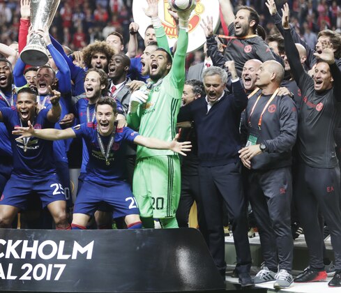 STOCKHOLM, SWEDEN - MAY 24: Players of Manchester United celebrates after the victory during the UEFA Europa League Final between Ajax and Manchester United  at Friends Arena on May 24, 2017 in Stockholm, Sweden.  (Photo by Nils Petter Nilsson/Getty Images)