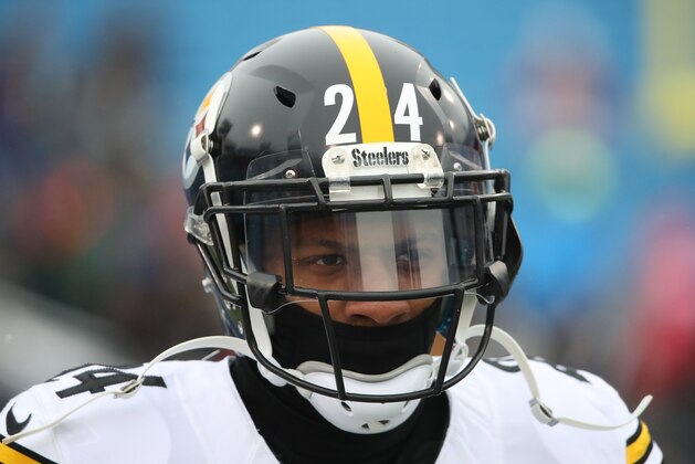 ORCHARD PARK, NY - DECEMBER 11: Justin Gilbert #24 of the Pittsburgh Steelers warms up before the start of NFL game action against the Buffalo Bills at New Era Field on December 11, 2016 in Orchard Park, New York. (Photo by Tom Szczerbowski/Getty Images)