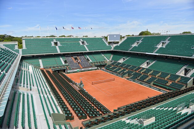 PARIS, FRANCE - MAY 23:  A general view of the Philippe Chatrier court empty before the start of the 2017 French Open at Roland Garros on May 23, 2017 in Paris, France.  (Photo by Aurelien Meunier/Getty Images)