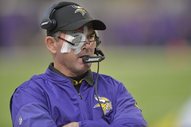 MINNEAPOLIS, MN - DECEMBER 18: Head coach Mike Zimmer of the Minnesota Vikings watches the game during an NFL game against the Indianapolis Colts at U.S. Bank Stadium on December 18, 2016 in Minneapolis, Minnesota. (Photo by Tom Dahlin/Getty Images)