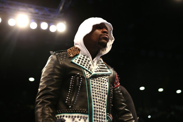 LONDON, ENGLAND - MAY 20: Floyd Mayweather looks on prior to the fight between Gervonta Davis of The United States and Liam Walsh of England in the IBF World Junior Lightweight Championship match at Copper Box Arena on May 20, 2017 in London, England.  (Photo by Alex Pantling/Getty Images)