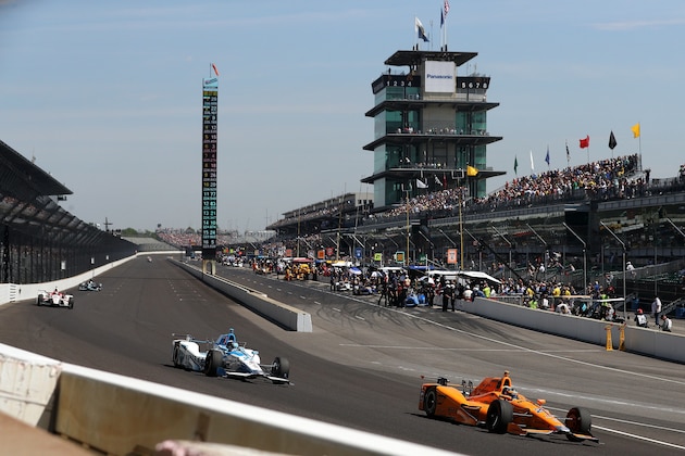 INDIANAPOLIS, IN - MAY 26:  Fernando Alonso of Spain, driver of the #29 Chandon Honda drives during Carb day for the 101st Indianapolis 500 at Indianapolis Motorspeedway on May 26, 2017 in Indianapolis, Indiana.  (Photo by Chris Graythen/Getty Images)