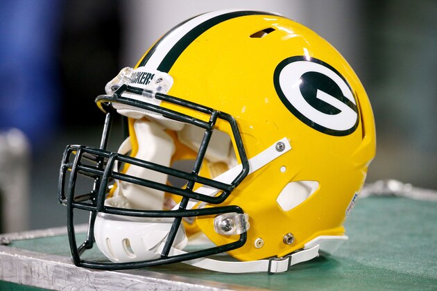 GREEN BAY, WI - OCTOBER 20: A Green Bay Packers helmet sits on the bench before the game against the Chicago Bears at Lambeau Field on October 20, 2016 in Green Bay, Wisconsin. (Photo by Dylan Buell/Getty Images) *** Local Caption ***