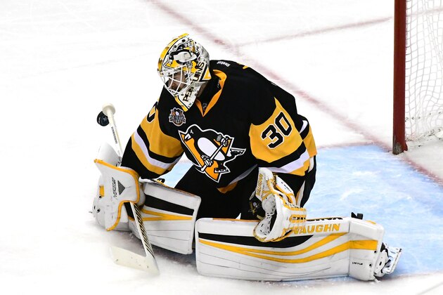 PITTSBURGH, PA - MAY 25:  Matt Murray #30 of the Pittsburgh Penguins makes a save against the Ottawa Senators during the third period in Game Seven of the Eastern Conference Final during the 2017 NHL Stanley Cup Playoffs at PPG PAINTS Arena on May 25, 2017 in Pittsburgh, Pennsylvania.  (Photo by Matt Kincaid/Getty Images)