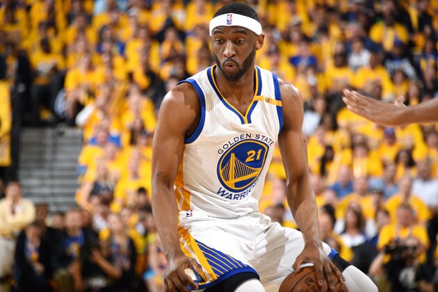 OAKLAND, CA - MAY 4: Ian Clark #21 of the Golden State Warriors handles the ball during the game against the Utah Jazz during Game Two of the Western Conference Semifinals of the 2017 NBA Playoffs on May 4, 2017 at ORACLE Arena in Oakland, California. NOTE TO USER: User expressly acknowledges and agrees that, by downloading and/or using this Photograph, user is consenting to the terms and conditions of the Getty Images License Agreement. Mandatory Copyright Notice: Copyright 2017 NBAE (Photo by Andrew D. Bernstein/NBAE via Getty Images)
