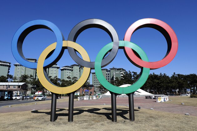 GANGNEUNG, SOUTH KOREA - FEBRUARY 8:  The Olympic rings is seen in Gangneung town, near the venue for the Speed Skating, Figure Skating and Ice Hockey ahead of PyeongChang 2018 Winter Olympic Games on February 8, 2017 in Gangneung, South Korea.  (Photo by Chung Sung-Jun/Getty Images)
