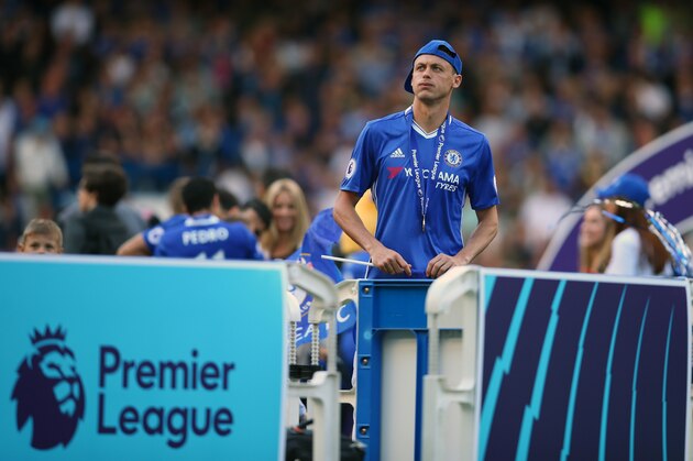 LONDON, ENGLAND - MAY 21: Nemanja Matic of Chelsea during the Premier League match between Chelsea and Sunderland at Stamford Bridge on May 21, 2017 in London, England. (Photo by Catherine Ivill - AMA/Getty Images)