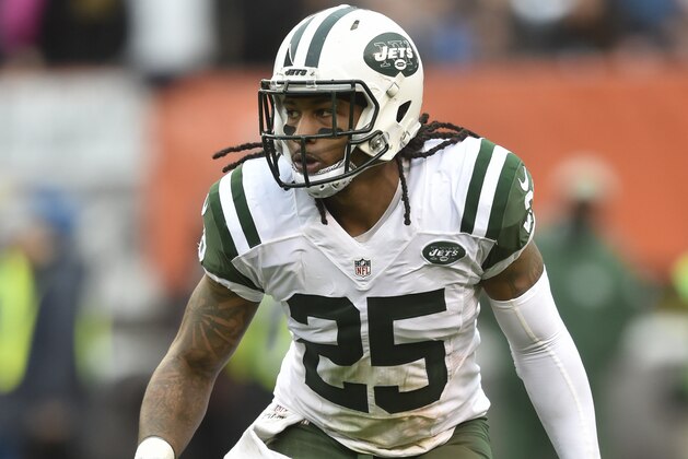 New York Jets strong safety Calvin Pryor waits for the snap in the second half of an NFL football game, against the Cleveland Browns Sunday, Oct. 30, 2016, in Cleveland. (AP Photo/David Richard)