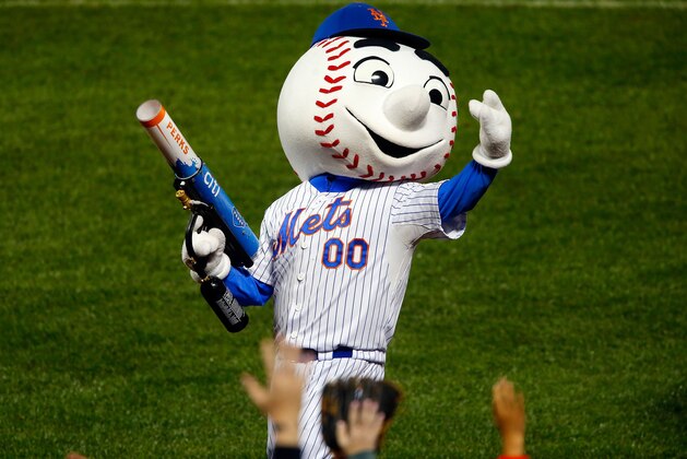 NEW YORK, NY - MAY 25:  Mr. Met entertains the crowd between innings of a game between the New York Mets and the San Diego Padres at Citi Field on May 25, 2017 in the Flushing neighborhood of the Queens borough of New York City.  (Photo by Jim McIsaac/Getty Images)