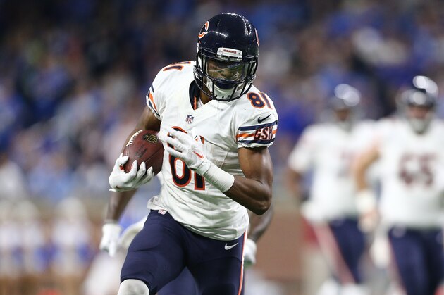 DETROIT, MI - DECEMBER 11: Cameron Meredith #81 of the Chicago Bears runs with the ball after a catch against the Detroit Lions late in the fourth quarter at Ford Field on December 11, 2016 in Detroit, Michigan. (Photo by Rey Del Rio/Getty Images)