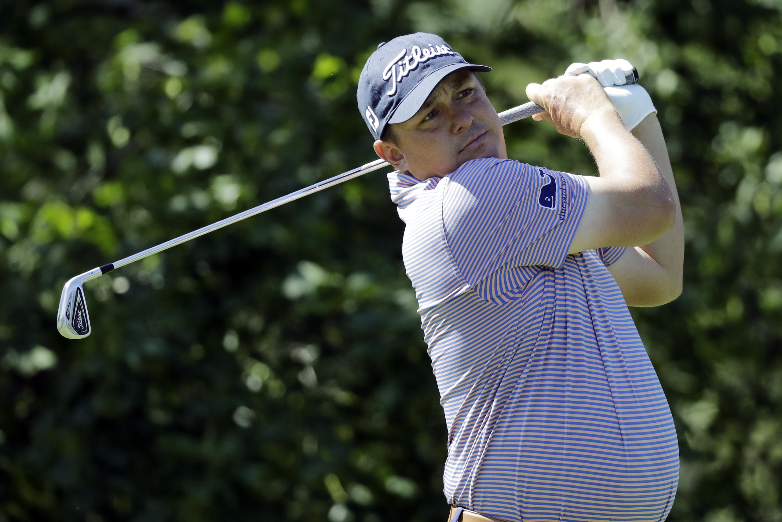 Jason Dufner tees off on the 14th hole during the first round of the Memorial golf tournament, Thursday, June 1, 2017, in Dublin, Ohio. (AP Photo/Darron Cummings)