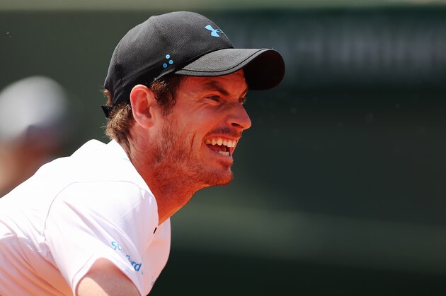 PARIS, FRANCE - JUNE 01: Andy Murray of Great Britain serves during his match with Martin Klizan of Slovakia on Day Five at Roland Garros on June 1, 2017 in Paris, France. (Photo by Ian MacNicol/Getty Images)