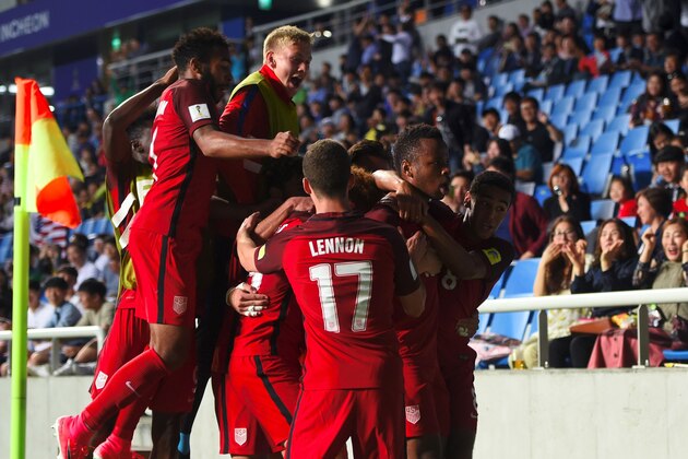 USA's Jeremy Ebobisse (2nd R) celebrates scoring with his teammates during their U-20 World Cup round of 16 football match between the US and New Zealand in Incheon on June 1, 2017. / AFP PHOTO / JUNG Yeon-Je        (Photo credit should read JUNG YEON-JE/AFP/Getty Images)