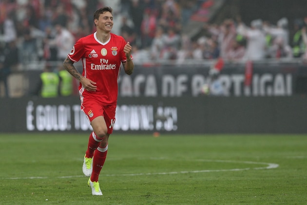 LISBON, PORTUGAL - MAY 28: Benfica's defender Victor Nilsson-Lindelof from Sweden celebrates Benfica second goal scored by Benfica's forward Eduardo Salvio from Argentina during the match between SL Benfica and Vitoria SC for the Portuguese Cup Final Liga at Estadio Nacional on May 28, 2017 in Lisbon, Portugal.  (Photo by Carlos Rodrigues/Getty Images)