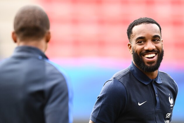 France's forward Alexandre Lacazette (R) jokes with France's forward Kylian Mbappe ahead of the friendly football match France vs Paraguay on June 2, 2017 at the Roazhon Park stadium in Rennes. / AFP PHOTO / FRANCK FIFE (Photo credit should read FRANCK FIFE/AFP/Getty Images) France's forward Alexandre Lacazette (R) jokes with France's forward Kylian Mbappe ahead of the friendly football match France vs Paraguay on June 2, 2017 at the Roazhon Park stadium in Rennes. / AFP PHOTO / FRANCK FIFE (Photo credit should read FRANCK FIFE/AFP/Getty Images)