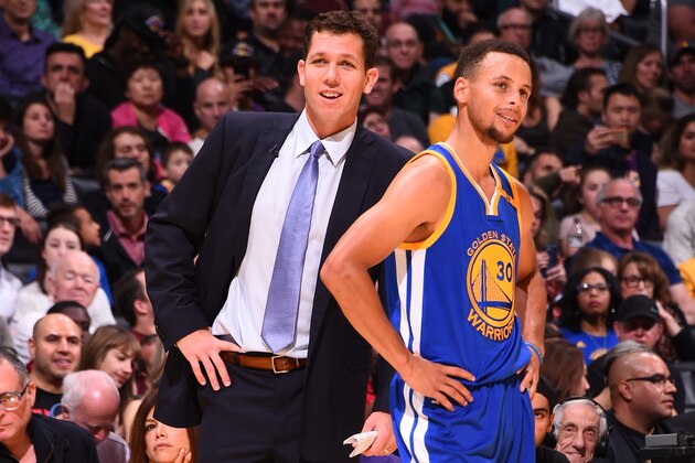 LOS ANGELES, CA - NOVEMBER 4:  Luke Walton of the Los Angeles Lakers and Stephen Curry #30 of the Golden State Warriors are seen during the gam eon November 4, 2016 at STAPLES Center in Los Angeles, California. NOTE TO USER: User expressly acknowledges and agrees that, by downloading and/or using this Photograph, user is consenting to the terms and conditions of the Getty Images License Agreement. Mandatory Copyright Notice: Copyright 2016 NBAE (Photo by Andrew D. Bernstein/NBAE via Getty Images)