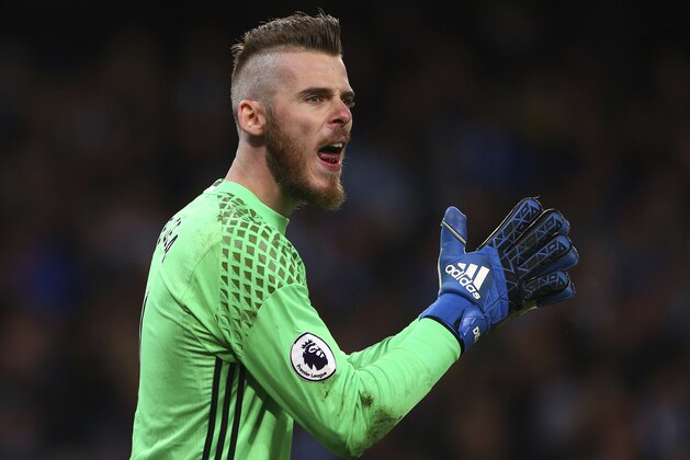 Manchester United's goalkeeper David de Gea reacts during the English Premier League soccer match between Manchester City and Manchester United at the Etihad Stadium in Manchester, England,Thursday, April 27, 2017.(AP Photo/Dave Thompson)