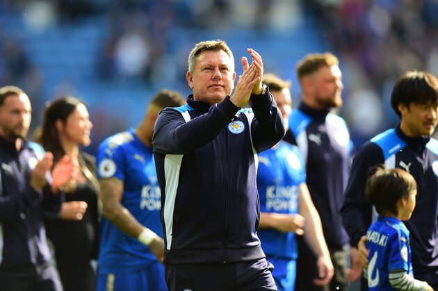 LEICESTER, ENGLAND - MAY 21:  Craig Shakespeare, manager of Leicester City applauds the fans at the end of the Premier League match between Leicester City and AFC Bournemouth at The King Power Stadium on May 21, 2017 in Leicester, England.  (Photo by Tony Marshall/Getty Images )