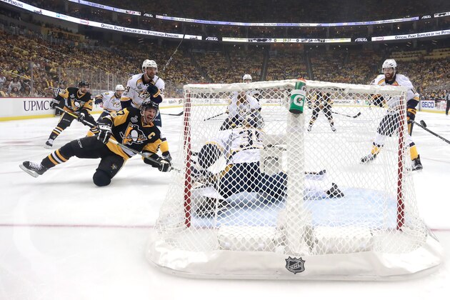 PITTSBURGH, PA - JUNE 08:  Sidney Crosby #87 of the Pittsburgh Penguins shoots against Pekka Rinne #35 of the Nashville Predators in the first period in Game Five of the 2017 NHL Stanley Cup Final at PPG PAINTS Arena on June 8, 2017 in Pittsburgh, Pennsylvania.  (Photo by Gregory Shamus/Getty Images)