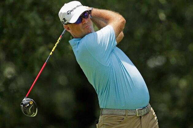 MEMPHIS, TN - JUNE 10:  Stewart Cink tees off on the seventh hole during round three of the FedEX St. Jude Classic at the TPC Southwind on June 10, 2017 in Memphis, Tennessee.  (Photo by Andy Lyons/Getty Images)