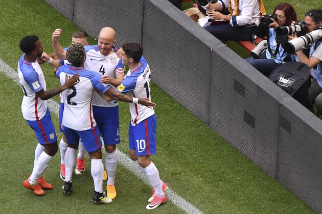 The USA's  Michael Bradley (C) celebrates after scoring a goal against Mexico during their 2018 FIFA World Cup Concacaf qualifier football match in Mexico City, on June 11, 2017. 
The match ended 1-1. / AFP PHOTO / YURI CORTEZ        (Photo credit should read YURI CORTEZ/AFP/Getty Images)