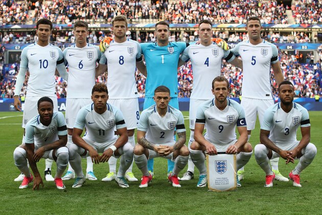 PARIS, FRANCE - JUNE 13:  The England team line up prior to the International Friendly match between France and England at Stade de France on June 13, 2017 in Paris, France.  (Photo by Julian Finney/Getty Images)