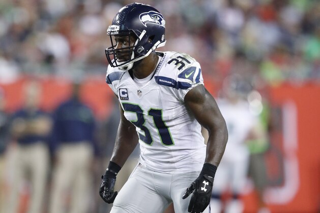 TAMPA, FL - NOVEMBER 27: Kam Chancellor #31 of the Seattle Seahawks in action against the Tampa Bay Buccaneers during the game at Raymond James Stadium on November 27, 2016 in Tampa, Florida. The Buccaneers defeated the Seahawks 14-5. (Photo by Joe Robbins/Getty Images)