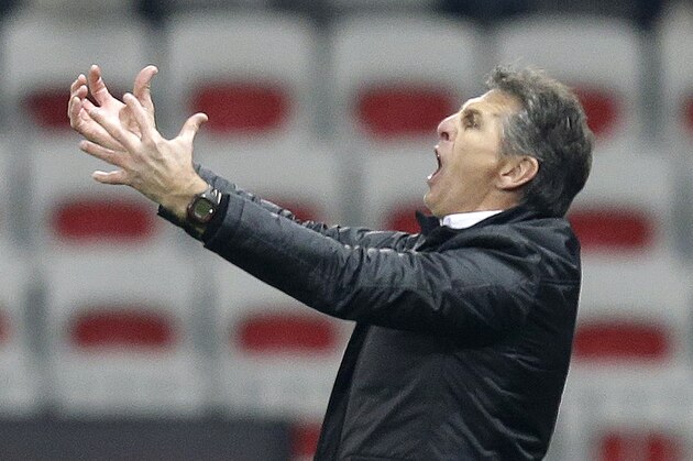 Nice's coach Claude Puel of France reacts during the French League One soccer match against Lorient, Saturday, Jan. 23, 2016, in Nice stadium, southeastern France. (AP Photo/Lionel Cironneau)
