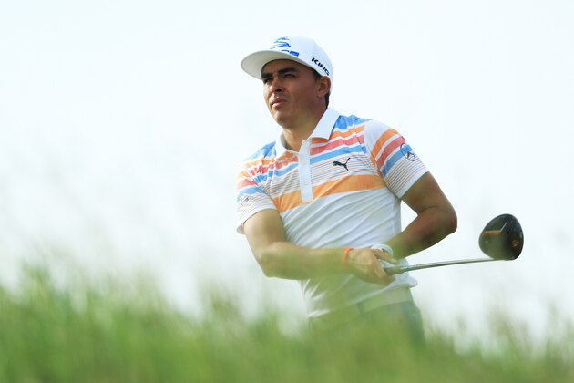 HARTFORD, WI - JUNE 15: Rickie Fowler of the United States plays his shot from the tenth tee during the first round of the 2017 U.S. Open at Erin Hills on June 15, 2017 in Hartford, Wisconsin. (Photo by Richard Heathcote/Getty Images) HARTFORD, WI - JUNE 15: Rickie Fowler of the United States plays his shot from the tenth tee during the first round of the 2017 U.S. Open at Erin Hills on June 15, 2017 in Hartford, Wisconsin. (Photo by Richard Heathcote/Getty Images)