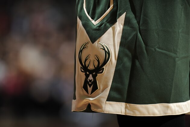CLEVELAND, OH - OCTOBER 13:  A detail of the Milwaukee Bucks logo during the game against the Cleveland Cavaliers on October 13, 2015 at Quicken Loans Arena in Cleveland, Ohio. NOTE TO USER: User expressly acknowledges and agrees that, by downloading and/or using this Photograph, user is consenting to the terms and conditions of the Getty Images License Agreement. Mandatory Copyright Notice: Copyright 2015 NBAE  (Photo by David Liam Kyle/NBAE via Getty Images)