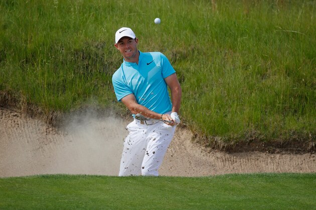 HARTFORD, WI - JUNE 16:  Rory McIlroy of Northern Ireland plays his shot from the bunker on the 16th hole during the second round of the 2017 U.S. Open at Erin Hills on June 16, 2017 in Hartford, Wisconsin.  (Photo by Gregory Shamus/Getty Images)