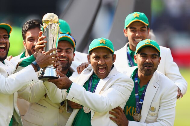LONDON, ENGLAND - JUNE 18:  Sarfraz Ahmed of Pakistan lifts the winners trophy as Pakistan win the ICC Champions trophy cricket match between India and Pakistan at The Oval in London on June 18, 2017  (Photo by Clive Rose/Getty Images)
