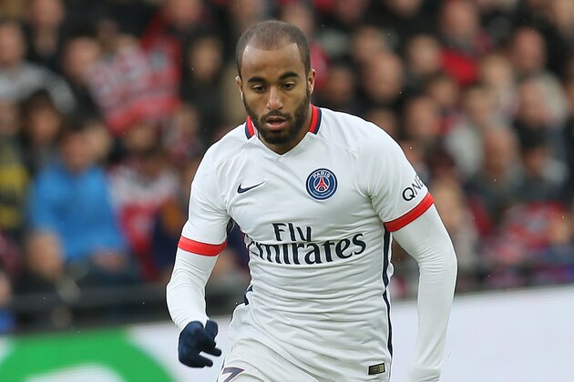 Paris Saint Germain's forward Lucas Moura of Brazil controls the ball on the field during his French League One soccer match against Guingamp, Saturday, April 9, 2016, in Guingamp, western France. PSG won 2-0. (AP Photo/David Vincent)