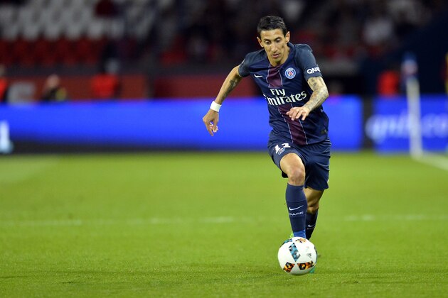 PARIS, FRANCE - MAY 20:  Angel Di Maria of Paris Saint-Germain runs with ball during the Ligue 1 match between Paris Saint-Germain and SM Caen at Parc des Princes on May 20, 2017 in Paris, France.  (Photo by Aurelien Meunier/Getty Images )