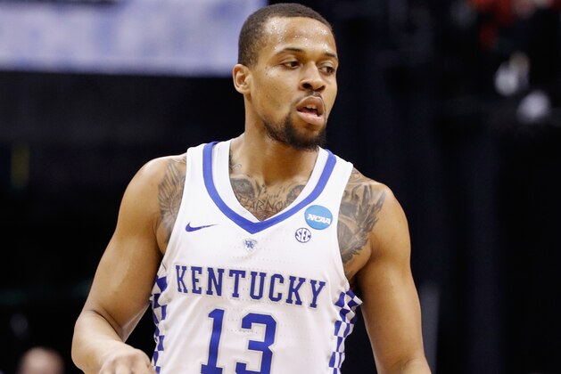 INDIANAPOLIS, IN - MARCH 19:  Isaiah Briscoe #13 of the Kentucky Wildcats drives the ball against the Wichita State Shockers in the first half during the second round of the 2017 NCAA Men's Basketball Tournament at the Bankers Life Fieldhouse on March 19, 2017 in Indianapolis, Indiana.  (Photo by Joe Robbins/Getty Images)