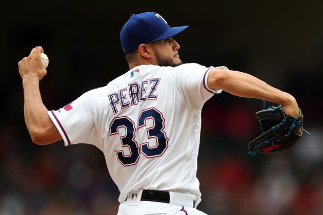 ARLINGTON, TX - JUNE 22:  Martin Perez #33 of the Texas Rangers pitches against the Toronto Blue Jays in the top of the second inning at Globe Life Park in Arlington on June 22, 2017 in Arlington, Texas.  (Photo by Tom Pennington/Getty Images)