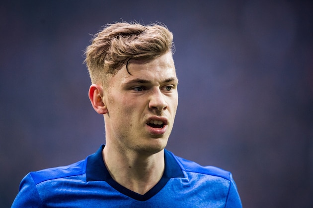 GELSENKIRCHEN, GERMANY - APRIL 23: Max Meyer of Schalke reacts during the Bundesliga match between FC Schalke 04 and RB Leipzig at Veltins-Arena on April 23, 2017 in Gelsenkirchen, Germany. (Photo by Lukas Schulze/Getty Images)