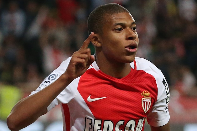 MONACO, MONACO - MAY 17: Kylian Mbappe of Monaco celebrates his goal during the French Ligue 1 match between AS Monaco and AS Saint-Etienne (ASSE) at Stade Louis II on May 17, 2017 in Monaco, Monaco. (Photo by Jean Catuffe/Getty Images)