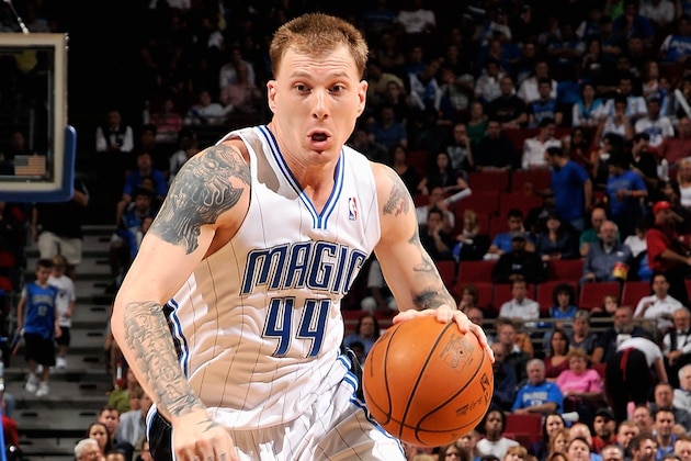 ORLANDO, FL - JANUARY 22:  Jason Williams #44 of the Orlando Magic drives to the basket during the game against the Sacramento Kings on January 22, 2010 at Amway Arena in Orlando, Florida.  The Magic won 100-84.   NOTE TO USER: User expressly acknowledges and agrees that, by downloading and/or using this Photograph, user is consenting to the terms and conditions of the Getty Images License Agreement. Mandatory Copyright Notice: Copyright 2010 NBAE  (Photo by Fernando Medina/NBAE via Getty Images)