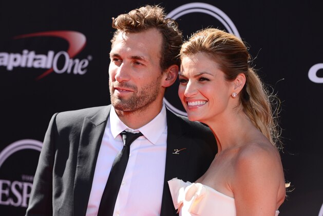Hockey player Jarret Stoll and TV personality Erin Andrews arrive at the ESPY Awards at the Nokia Theatre on Wednesday, July 16, 2014, in Los Angeles. (Photo by Jordan Strauss/Invision/AP)