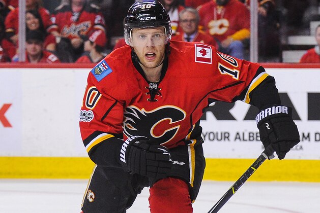 CALGARY, AB - APRIL 17: Kris Versteeg #10 of the Calgary Flames in action against the Anaheim Ducks in Game Three of the Western Conference First Round during the 2017 NHL Stanley Cup Playoffs at Scotiabank Saddledome on April 17, 2017 in Calgary, Alberta, Canada. (Photo by Derek Leung/Getty Images) CALGARY, AB - APRIL 17: Kris Versteeg #10 of the Calgary Flames in action against the Anaheim Ducks in Game Three of the Western Conference First Round during the 2017 NHL Stanley Cup Playoffs at Scotiabank Saddledome on April 17, 2017 in Calgary, Alberta, Canada. (Photo by Derek Leung/Getty Images)