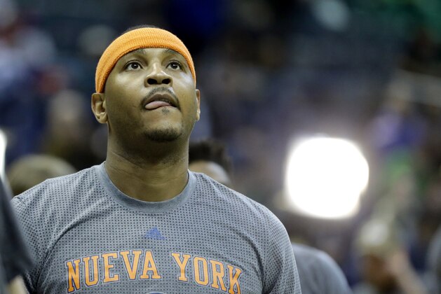 New York Knicks' Carmelo Anthony warms up before an NBA basketball game against the Milwaukee Bucks Wednesday, March 8, 2017, in Milwaukee. (AP Photo/Aaron Gash)