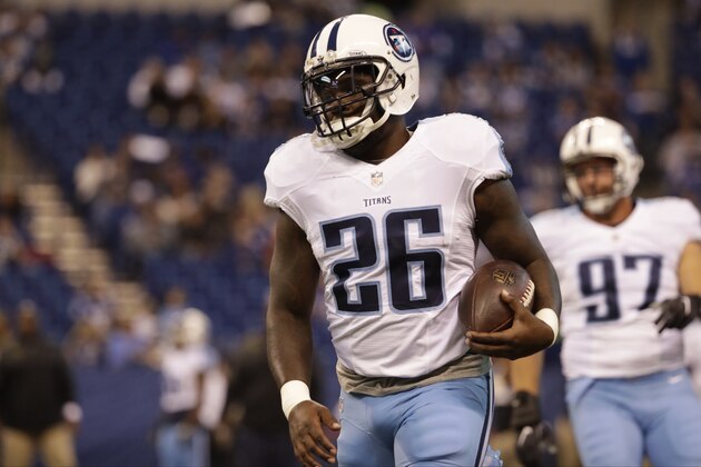 Tennessee Titans running back Antonio Andrews (26) warms up before an NFL football game against the Indianapolis Colts in Indianapolis, Sunday, Nov. 20, 2016. (AP Photo/Jeff Roberson) Tennessee Titans running back Antonio Andrews (26) warms up before an NFL football game against the Indianapolis Colts in Indianapolis, Sunday, Nov. 20, 2016. (AP Photo/Jeff Roberson)