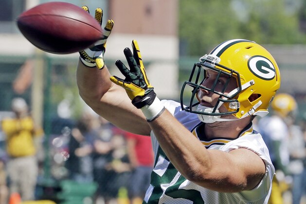 Green Bay Packers' Mitchell Henry catches a pass during NFL football minicamp, Tuesday, June 16, 2015, in Green Bay, Wis. (AP Photo/Morry Gash)