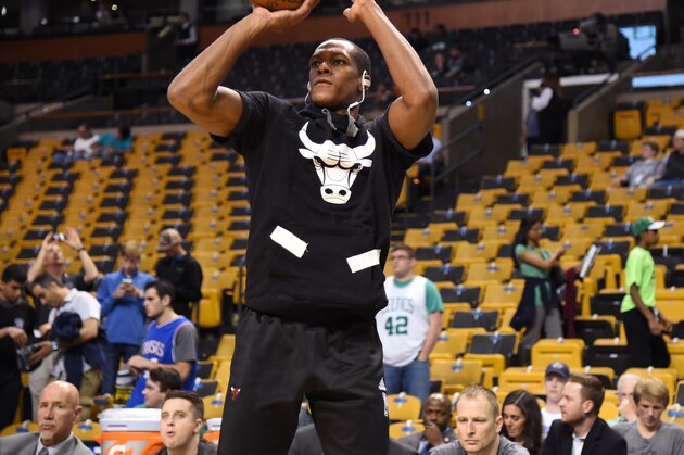 BOSTON, MA - APRIL 16:  Rajon Rondo #9 of the Chicago Bulls warms up before the Eastern Conference Quarterfinals game against the Boston Celtics during the 2017 NBA Playoffs on April 16, 2017 at Verizon Center in Washington, DC. NOTE TO USER: User expressly acknowledges and agrees that, by downloading and or using this Photograph, user is consenting to the terms and conditions of the Getty Images License Agreement. Mandatory Copyright Notice: Copyright 2017 NBAE (Photo by Brian Babineau/NBAE via Getty Images)