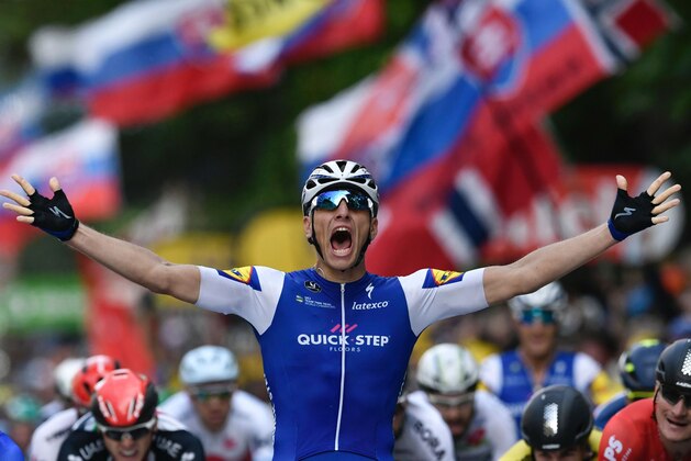 Germany's Marcel Kittel celebrates as he crosses the finish line at the end of the 203,5 km second stage of the 104th edition of the Tour de France cycling race on July 2, 2017 between Dusseldorf, Germany and Liege, Belgium. / AFP PHOTO / Jeff PACHOUD        (Photo credit should read JEFF PACHOUD/AFP/Getty Images)