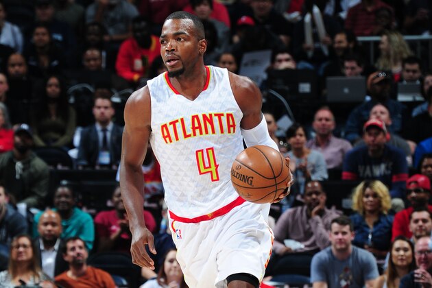ATLANTA, GA - APRIL 24:  Paul Millsap #4 of the Atlanta Hawks handles the ball against the Washington Wizards during Game Four of the Eastern Conference Quarterfinals of the 2017 NBA Playoffs on April 24, 2017 at Philips Arena in Atlanta, Georgia. NOTE TO USER: User expressly acknowledges and agrees that, by downloading and/or using this photograph, user is consenting to the terms and conditions of the Getty Images License Agreement. Mandatory Copyright Notice: Copyright 2017 NBAE (Photo by Scott Cunningham/NBAE via Getty Images)