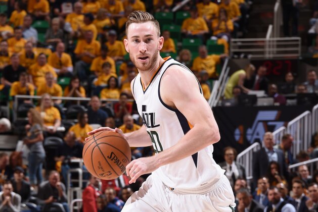 SALT LAKE CITY, UT - MAY 8:  Gordon Hayward #20 of the Utah Jazz handles the ball against the Golden State Warriors during Game Four of the Western Conference Semifinals of the 2017 NBA Playoffs on May 8, 2017 at vivint.SmartHome Arena in Salt Lake City, Utah. NOTE TO USER: User expressly acknowledges and agrees that, by downloading and/or using this Photograph, user is consenting to the terms and conditions of the Getty Images License Agreement. Mandatory Copyright Notice: Copyright 2017 NBAE (Photo by Andrew D. Bernstein/NBAE via Getty Images)