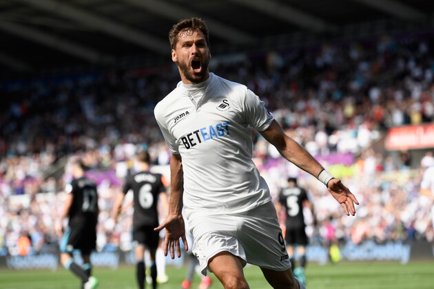 SWANSEA, WALES - MAY 21:  Swansea player Fernando Llorente celebrates his and the winning goal during the Premier League match between Swansea City and West Bromwich Albion at Liberty Stadium on May 21, 2017 in Swansea, Wales.  (Photo by Stu Forster/Getty Images)